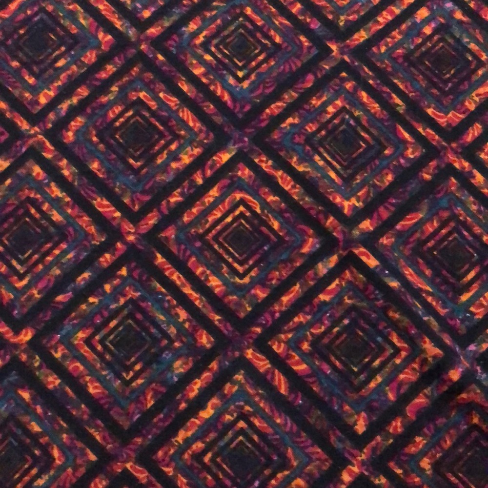 Geometric Patterned Lularoe Irma - Picture 2 of 4